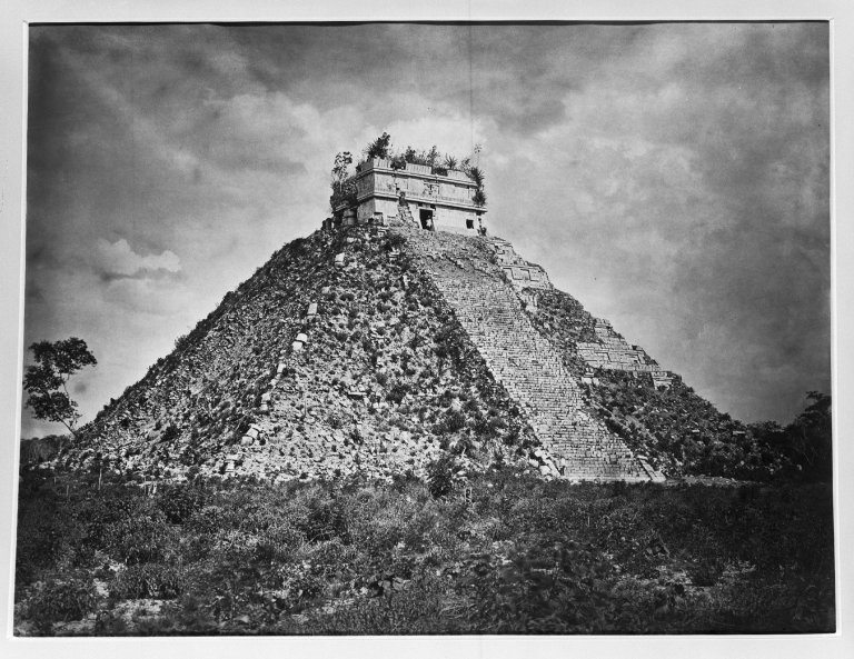 Foto de 1889 de las ruinas de Chichén Itzá