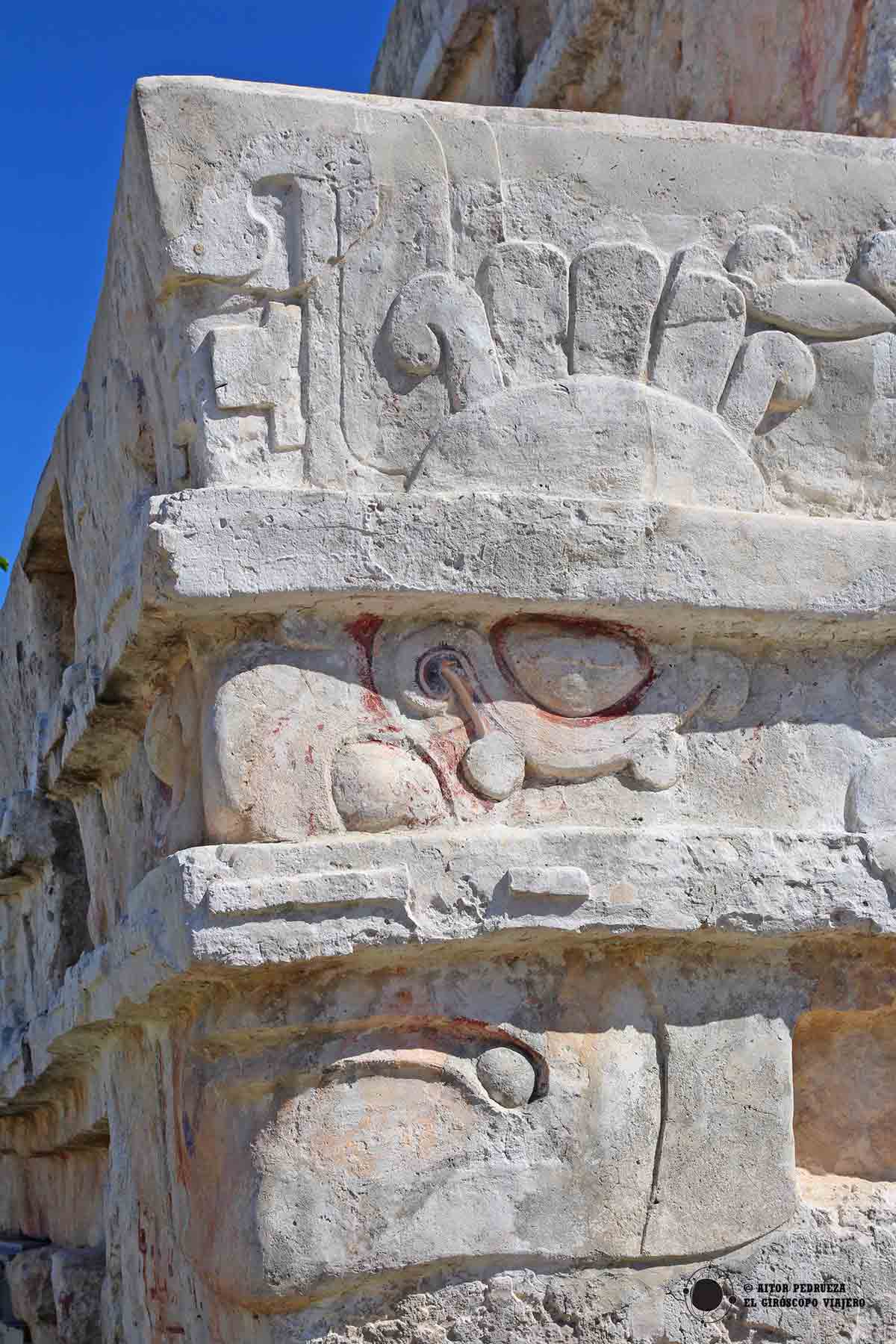 Detalle del templo de los Frescos de Tulum